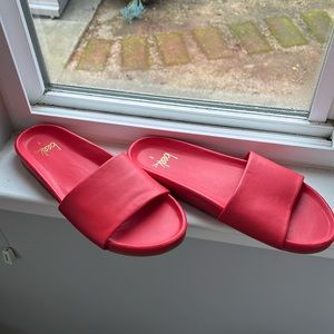 NWOT Beek Gallito Red sandals